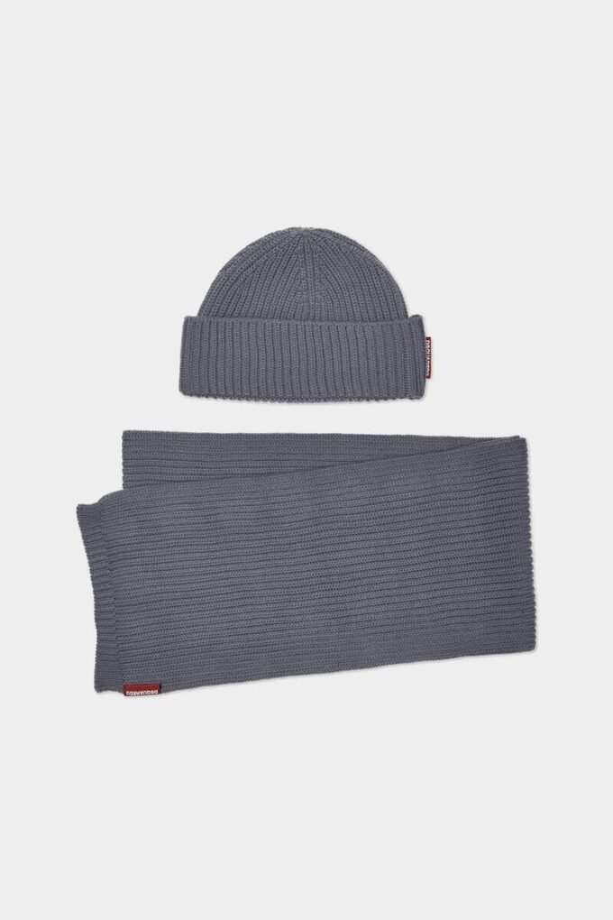 Bufanda de punto, gorro y caja de regalo Bufanda de punto, gorro y caja de regalo