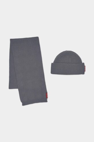Bufanda de punto, gorro y caja de regalo