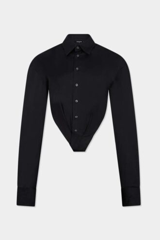 Camisa con corte profundo