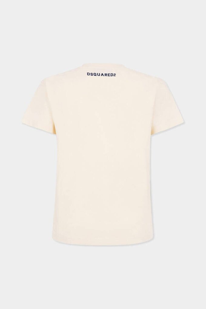Camiseta con corte perfecto y efecto desgastado vintage Camiseta con corte perfecto y efecto desgastado vintage