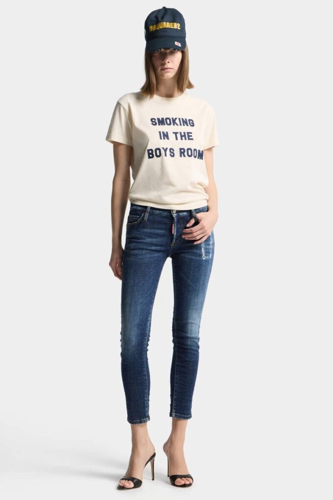 Camiseta con corte perfecto y efecto desgastado vintage Camiseta con corte perfecto y efecto desgastado vintage