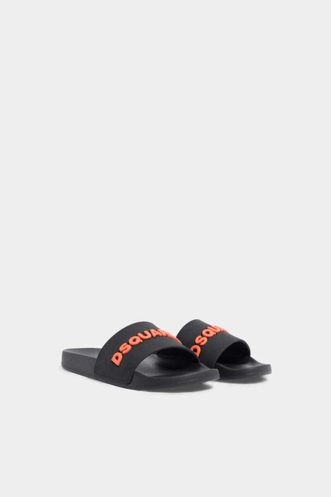 Chanclas con el logotipo de Dsquared2