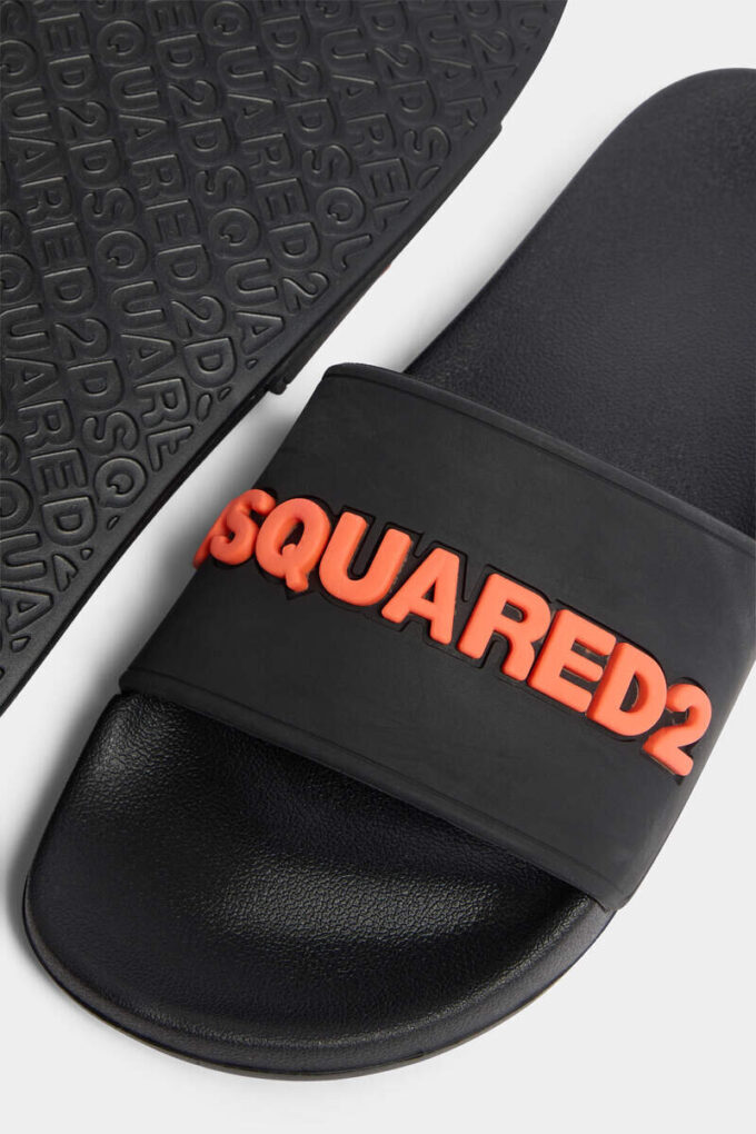 Chanclas con el logotipo de Dsquared2