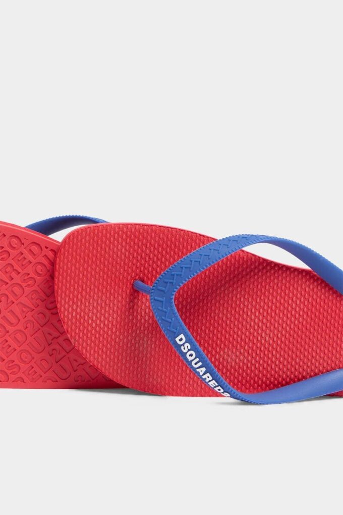 Chanclas con el logotipo de Dsquared2