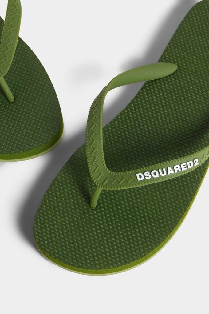 Chanclas con el logotipo de Dsquared2