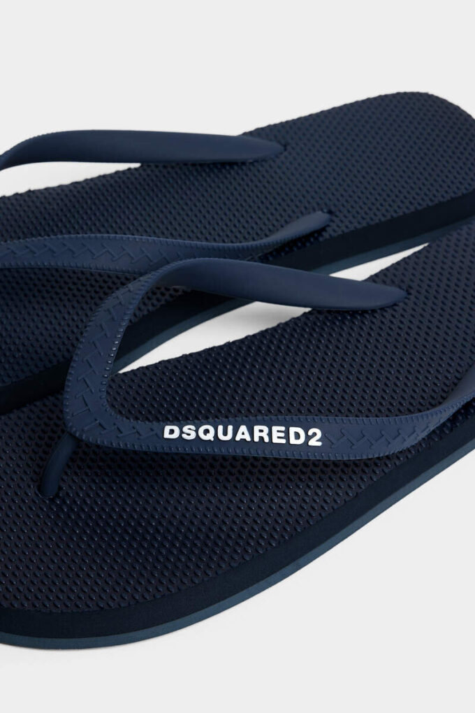Chanclas con el logotipo de Dsquared2