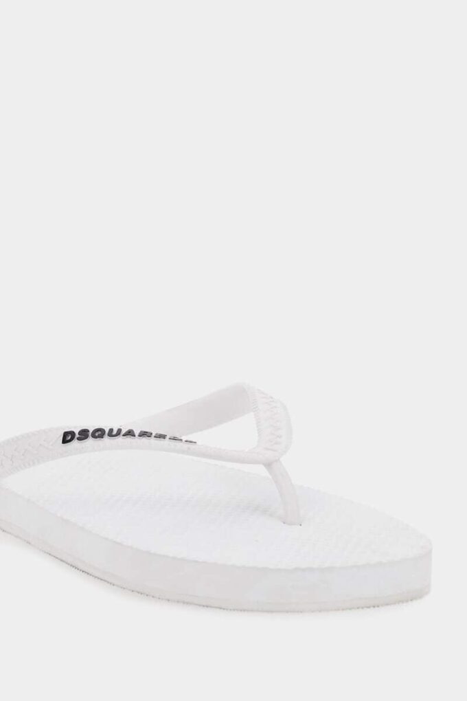 Chanclas con el logotipo de Dsquared2