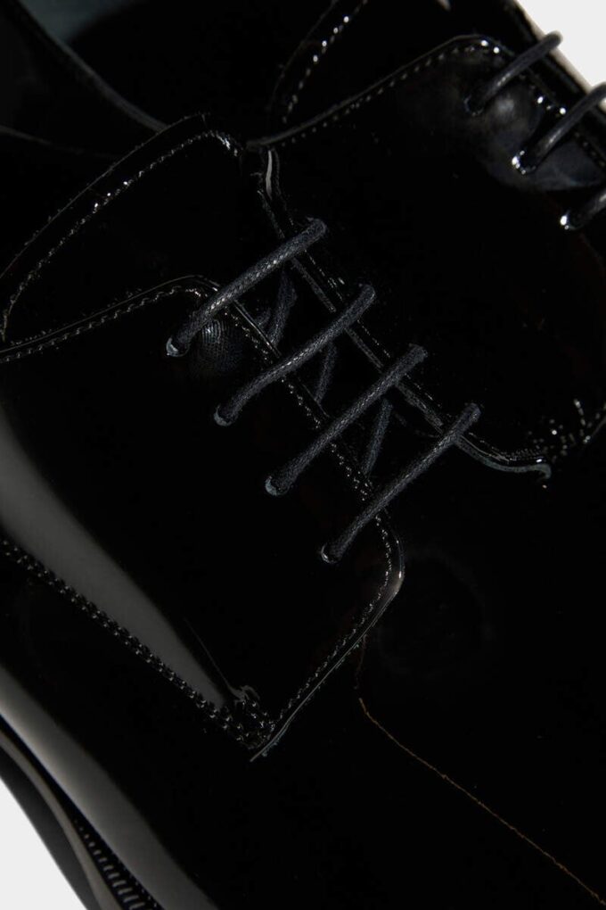 Nuevos zapatos punk con cordones Nuevos zapatos punk con cordones