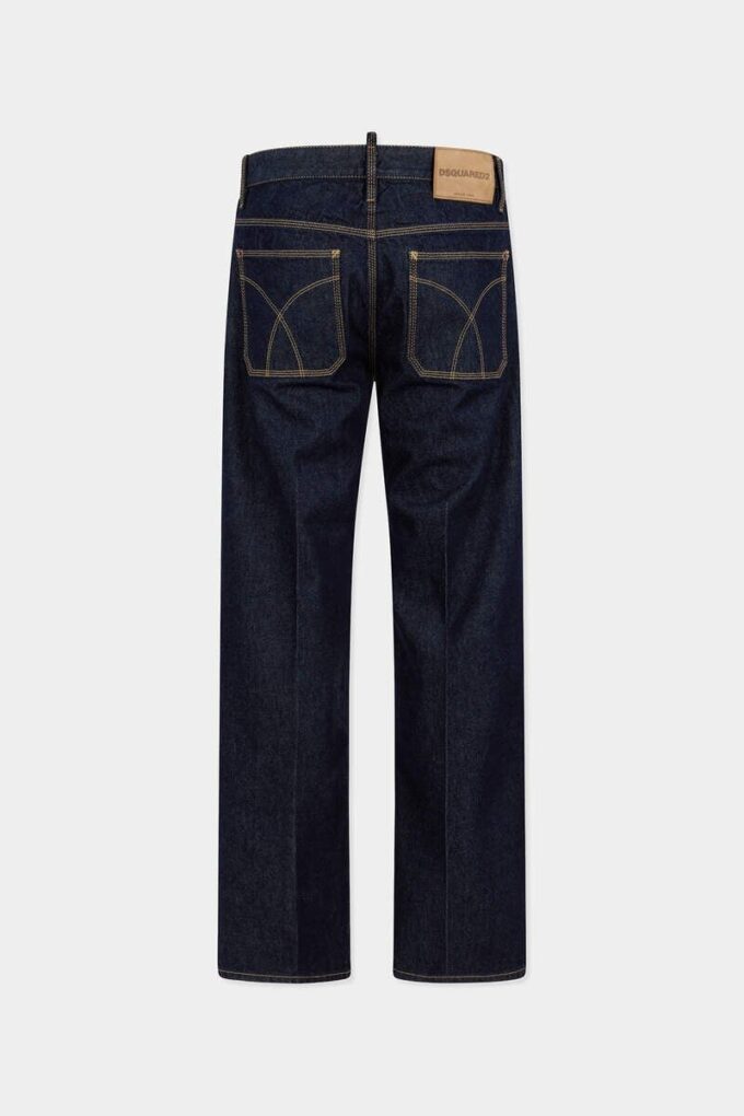 Pantalón sexy de los 70 en lavado oscuro Pantalón sexy de los 70 en lavado oscuro