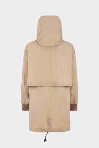 Parka superligera en capas