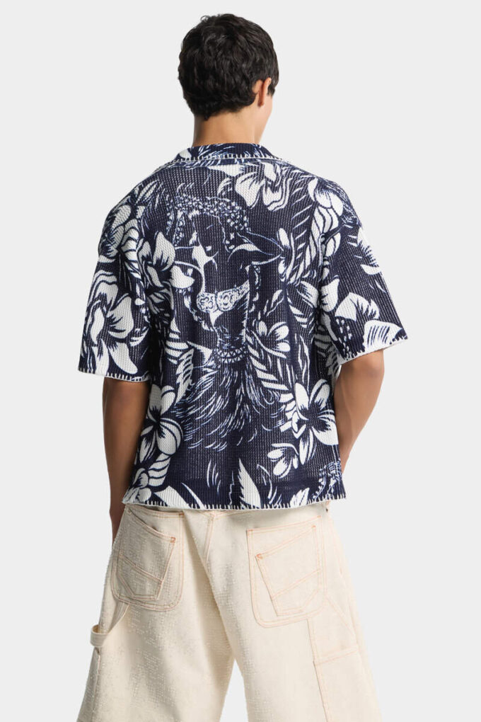Polo de manga corta con estampado de flores danzantes en Pantalones Cortos Polo de manga corta con estampado de flores danzantes en Pantalones Cortos