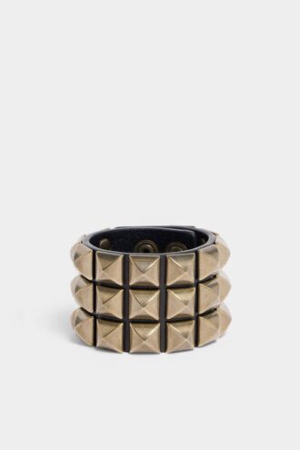 Pulsera con tachuelas Pulsera con tachuelas
