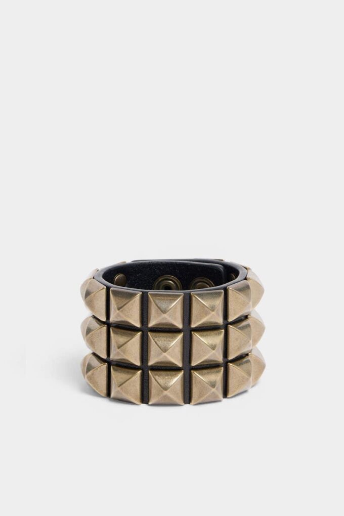 Pulsera con tachuelas Pulsera con tachuelas