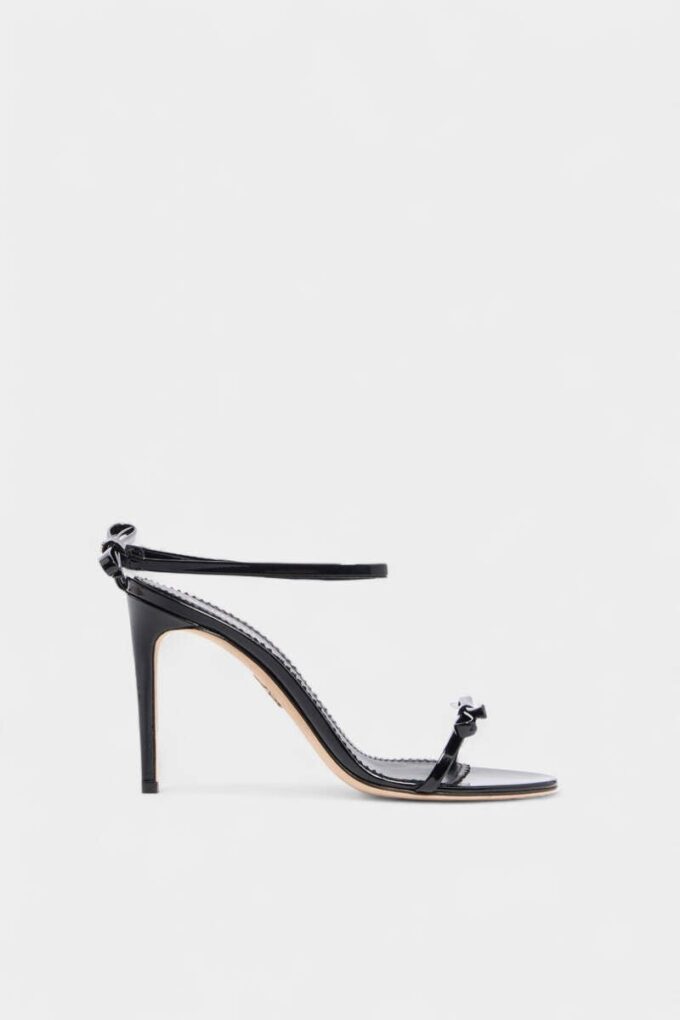 Sandalias con tacón y lazo Sandalias con tacón y lazo