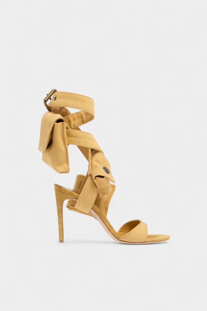 Sandalias utilitarias de doble tacón Sandalias utilitarias de doble tacón