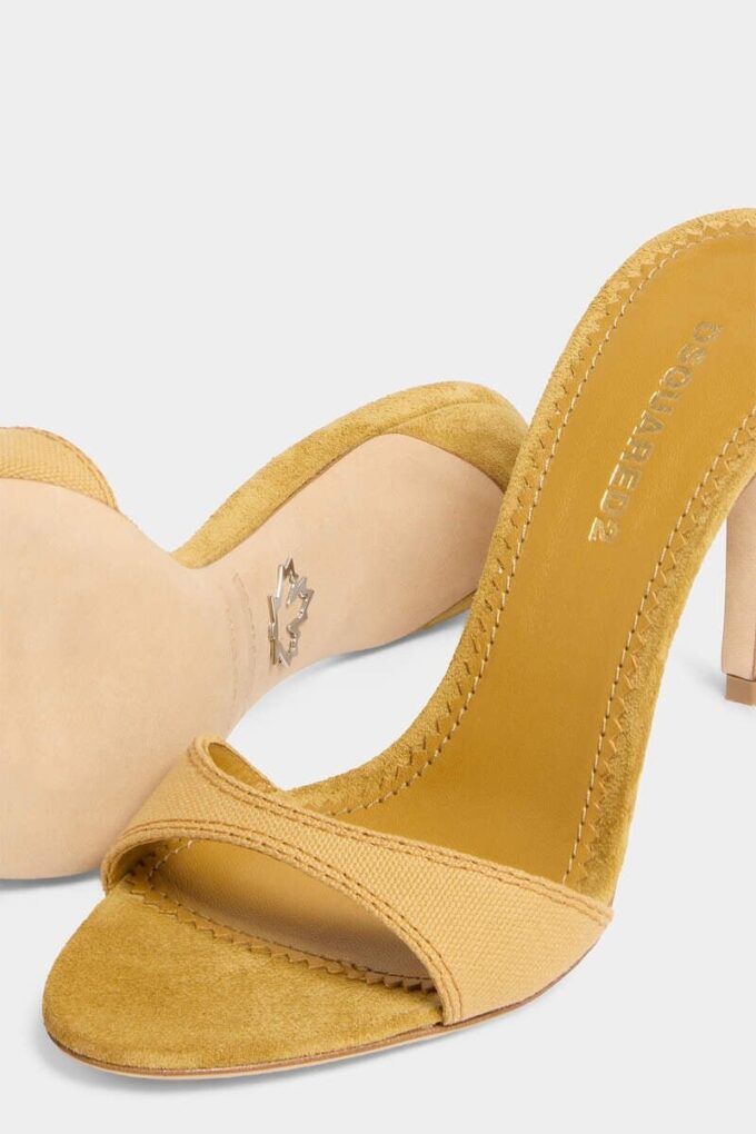 Sandalias utilitarias de doble tacón Sandalias utilitarias de doble tacón