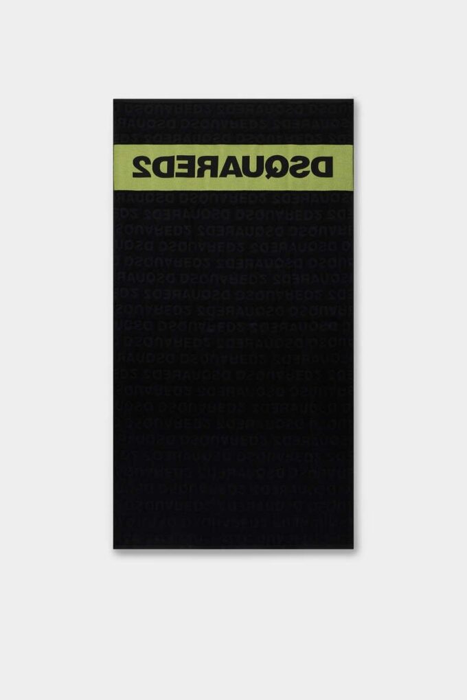 Toalla de playa con el logotipo de Dsquared2