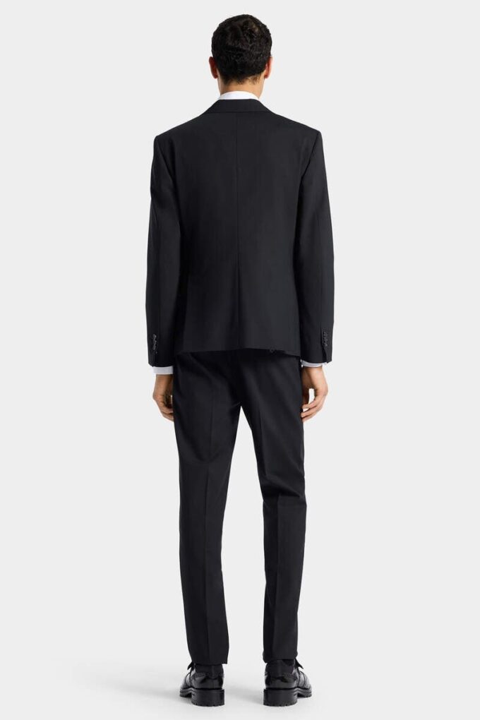 Traje London