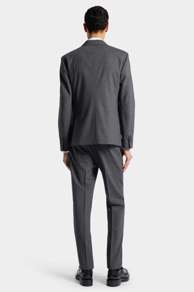 Traje London