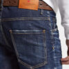 Vaqueros Skater Jean con lavado oscuro limpio Vaqueros Skater Jean con lavado oscuro limpio